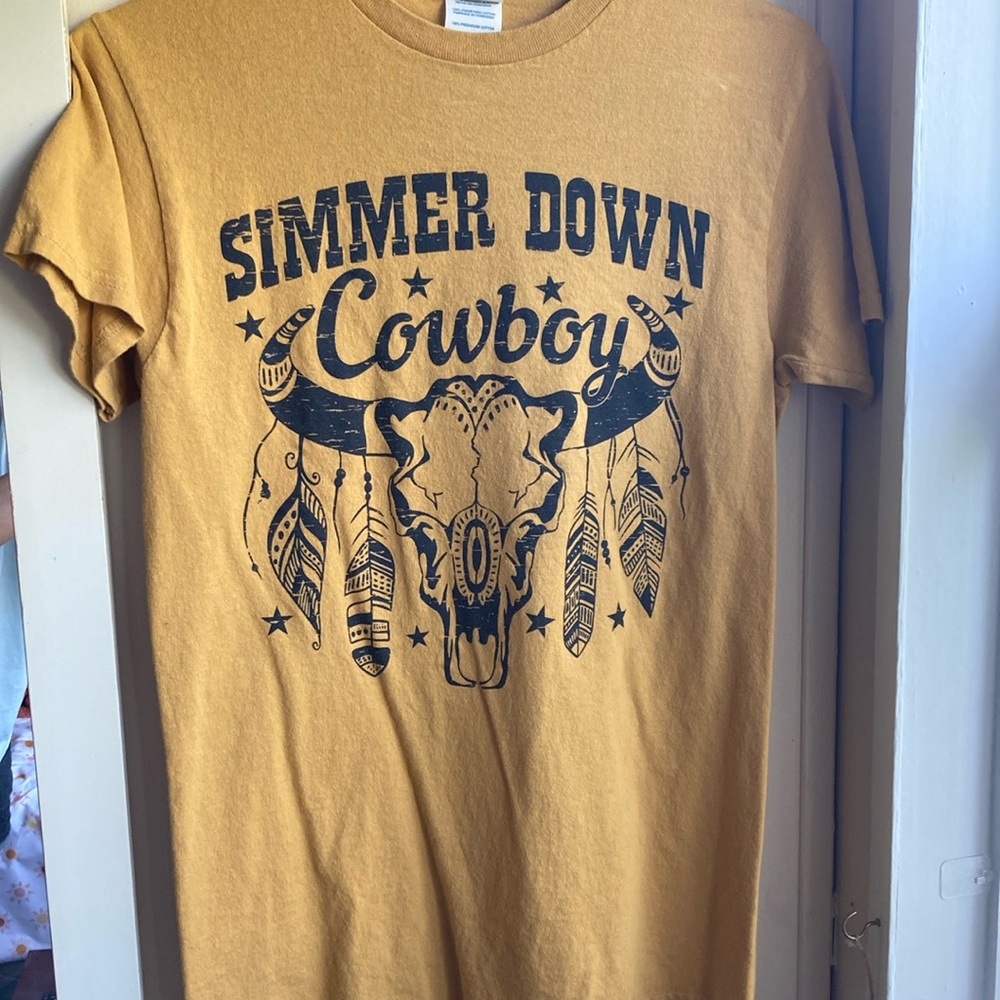 Yellow t-shirt with design
